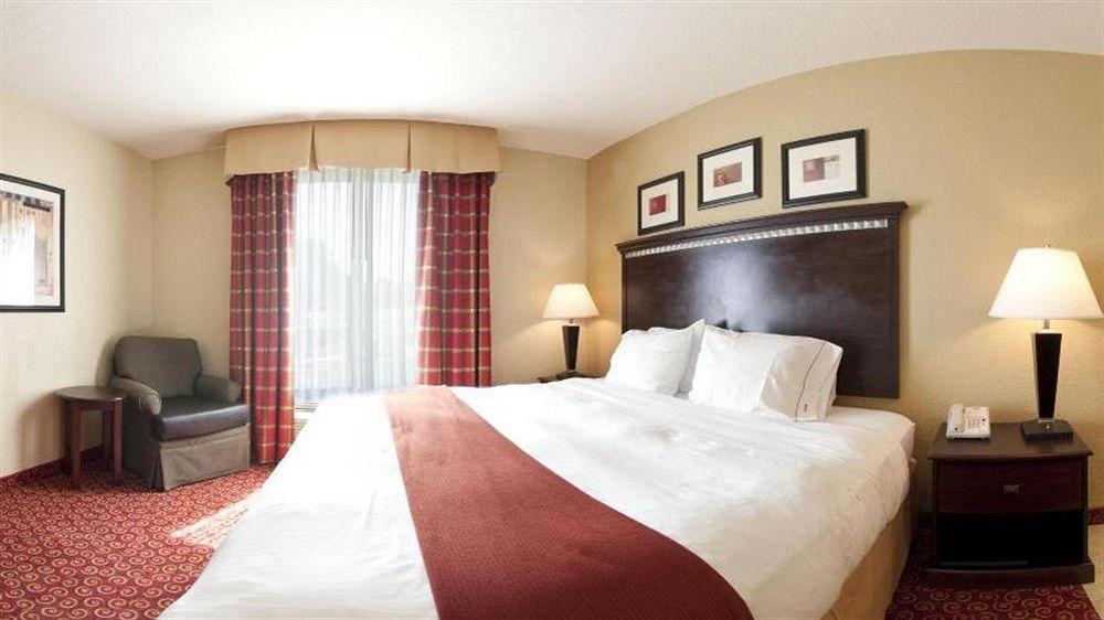 Holiday Inn Express Hotel & Suites Clewiston By Ihg Exterior photo