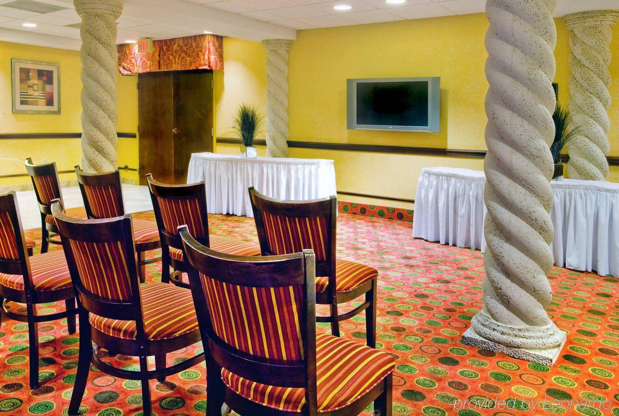 Holiday Inn Express Hotel & Suites Clewiston By Ihg Exterior photo