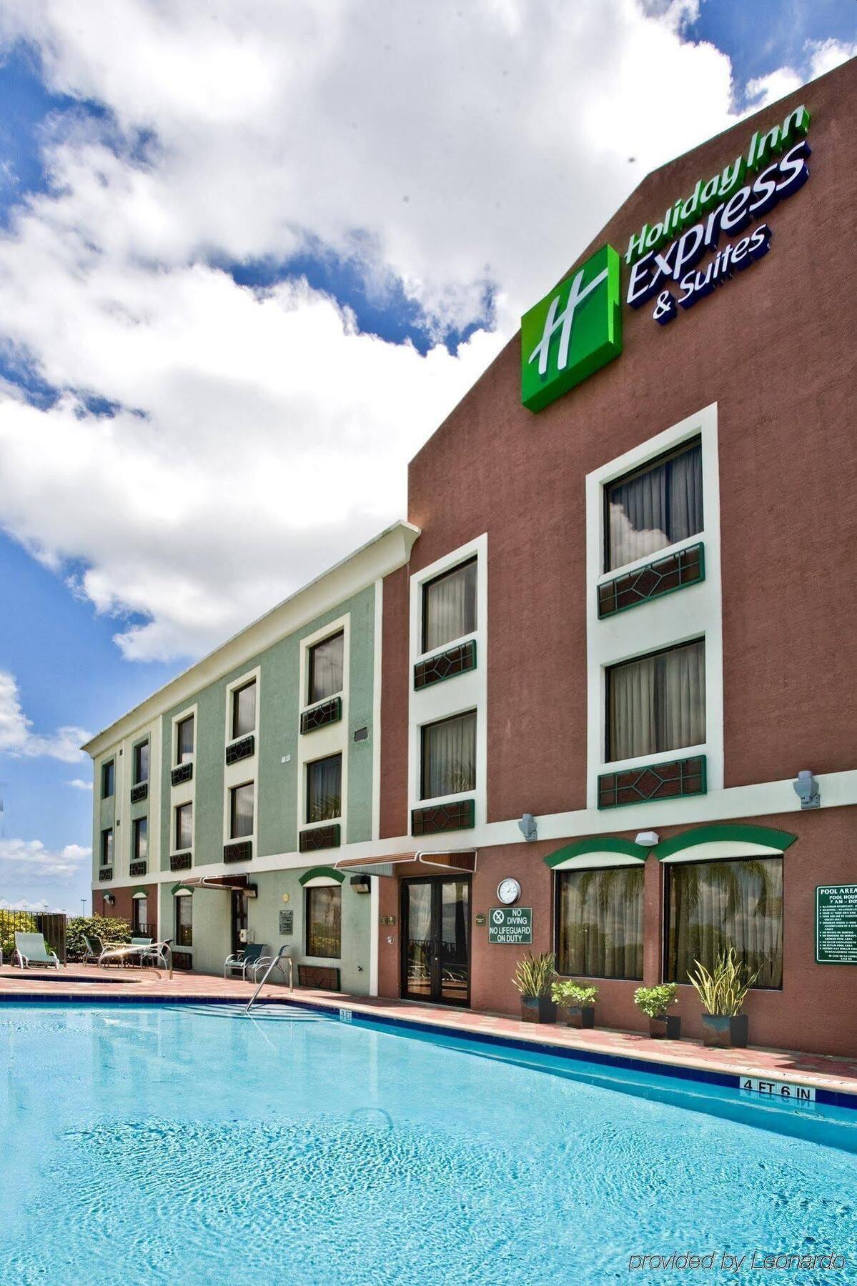 Holiday Inn Express Hotel & Suites Clewiston By Ihg Exterior photo